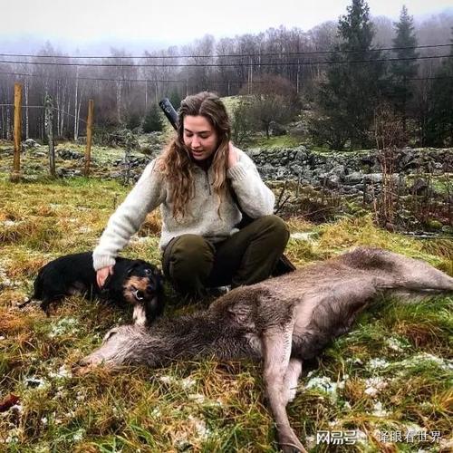 挪威女子因爱好狩猎受网友谴责和诅咒连她的新生儿也受迁怒