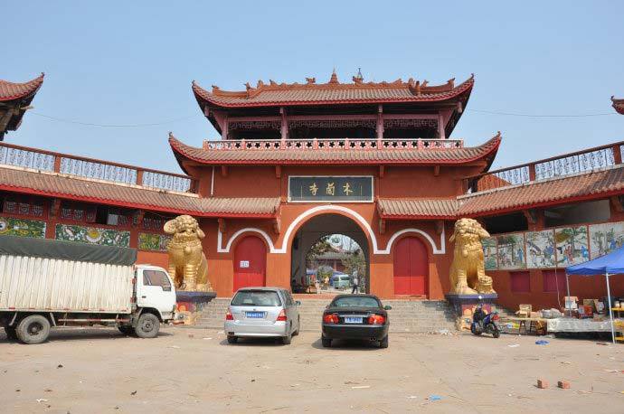 隶属于黑龙江省哈尔滨市木兰县,地处木兰县南部,东与通河县浓河镇相邻