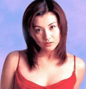 藤原纪香年轻时的长相到底是有惊艳,才会让年轻的郭富城为她留恋,不顾