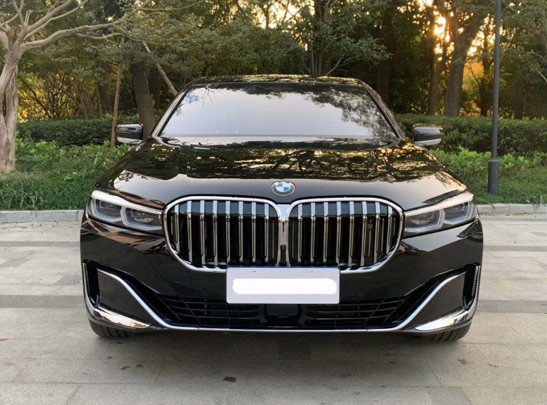 宝马760顶配多少钱12缸的宝马760多少钱