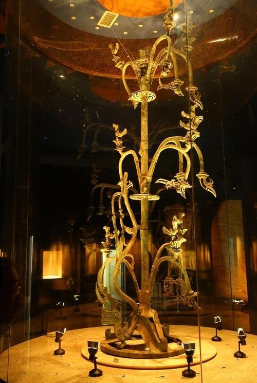 三星堆青铜神树