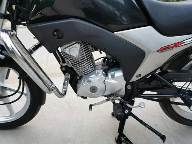福州五羊本田锋朗125cb,动力强劲,二手摩托车骑行舒适