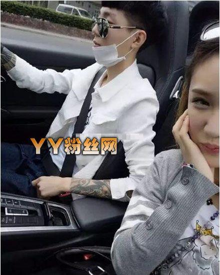 由于高迪经常在yy中喊麦,而且唱歌很好听,后来就直接转会到了酷我音乐