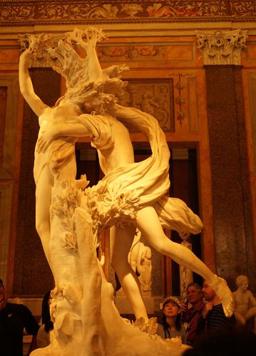 《阿波罗与达芙妮》