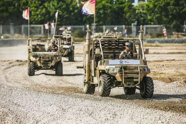 "山猫"全地形车体格小,重量轻,但变型强,能装120毫米炮