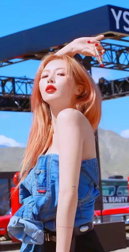 韩国美女金泫雅