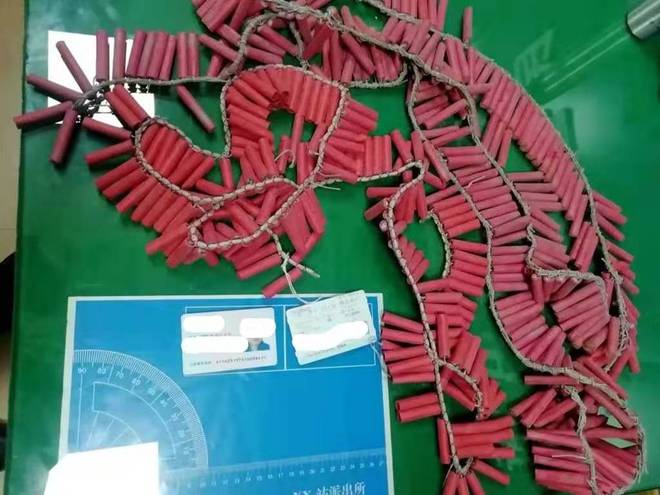 淄博火车站:男子携带鞭炮进站被罚200元