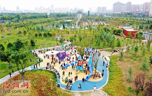 国庆假期洛阳文博体育公园成市民休闲娱乐好去处
