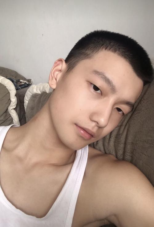 体校男生