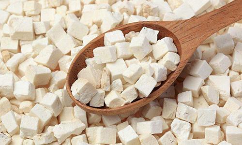 云苓和土茯苓的区别_云苓的功效与作用_云苓皮是茯苓皮吗