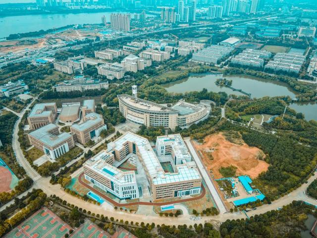 超高颜值:武汉科技大学新教学楼揭开面纱,投资近1.9亿