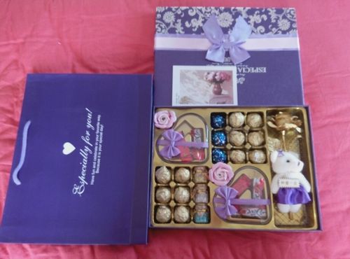 【图】 看到这个巧克力套盒挺漂亮的,忍不住买下来了