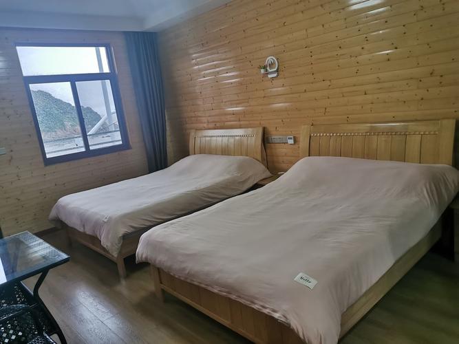 舟山市 · 农家乐里的独立房间 · 衢山岛浪漫满屋民宿,推窗便是海