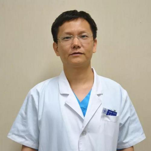 北医三院专家完成震后首台骨科手术