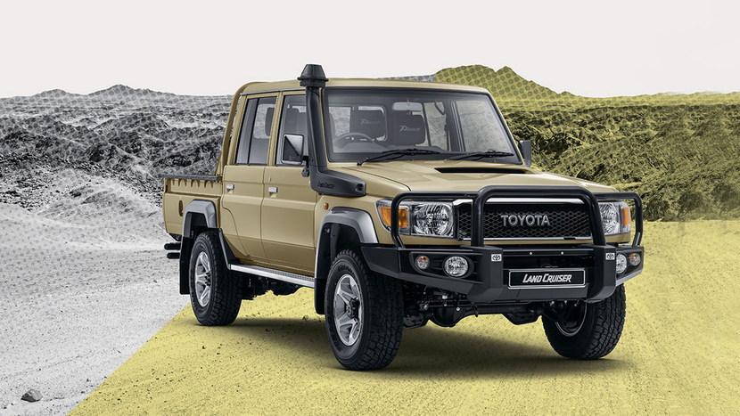 除了配备70周年纪念徽章外,还采用了重新设计的带有toyota字样的格栅