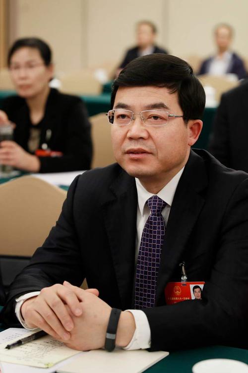 全国人大代表,威海市市长张海波