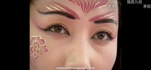 茅威涛的东方不败也很经典阿!