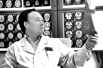 张俊廷:医精德为先