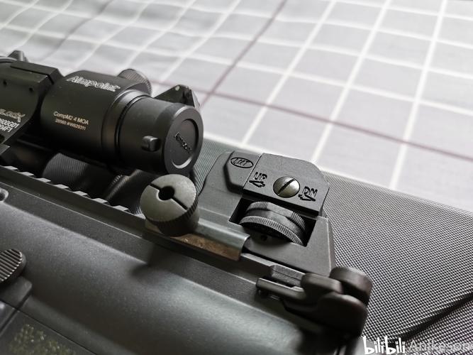 更换为忽必烈k2原装后机瞄