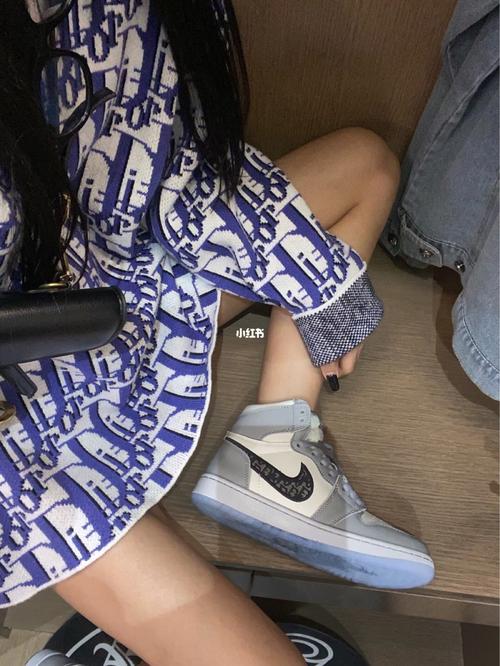 联名aj高帮～显白_毛衣_高帮_显白_airjordan_迪奥怎么样_每日穿搭