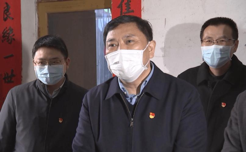 李镇发到南昌县走访慰问结对帮扶村并调研村社区两委换届选举工作
