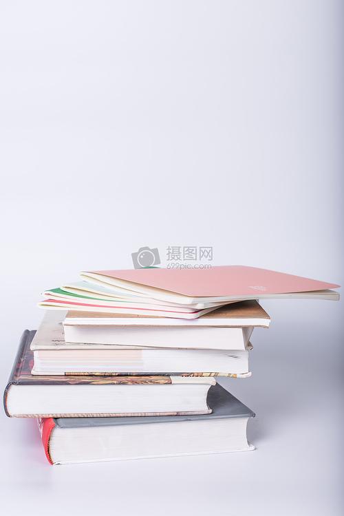 教育知识书本叠放摆拍