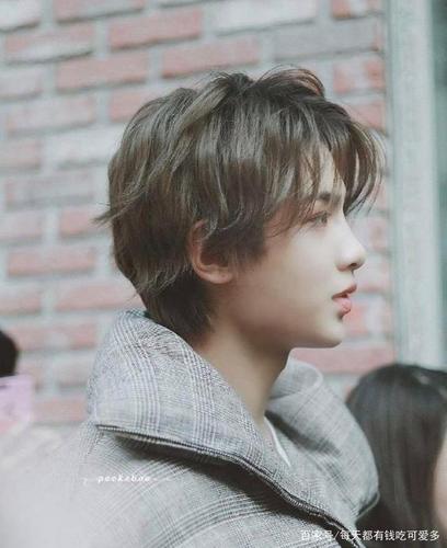 黄明昊