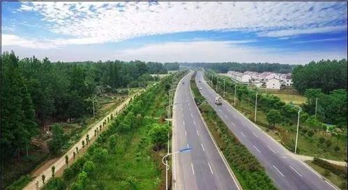 住房面积:2100平方公里 交通建设  舒城位于 合肥,六安,安庆三市的