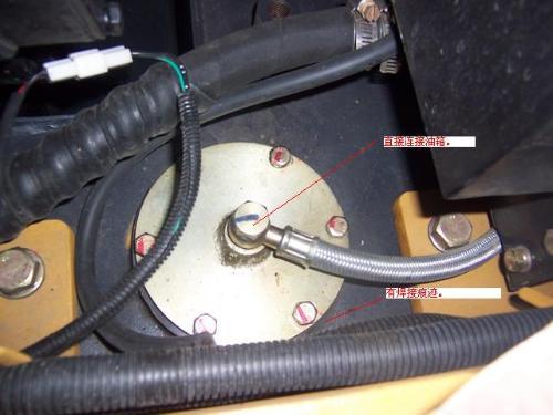 柴油发动机,停放时间长得话.启动车需要按几下手压泵泵油,是怎么回事.