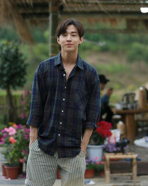 henry刘宪华代言费出场费多少联系经纪人