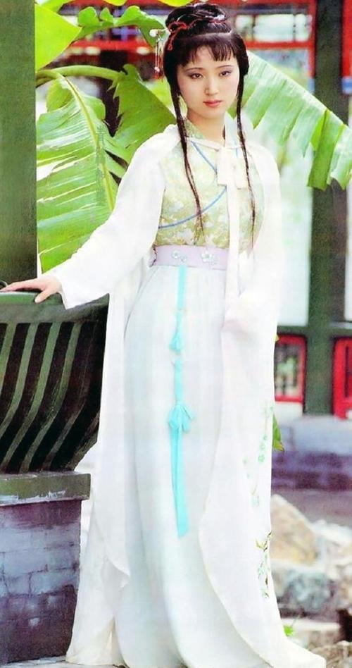 [转贴] 林黛玉全身照片,比较罕见.