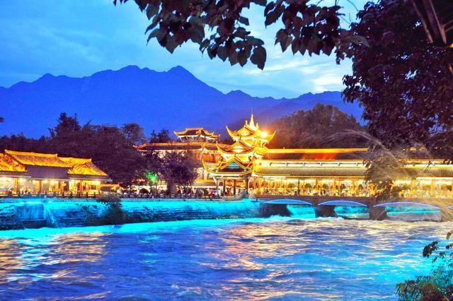 走遍四川系列青城山都江堰旅游景区好山好水好空气