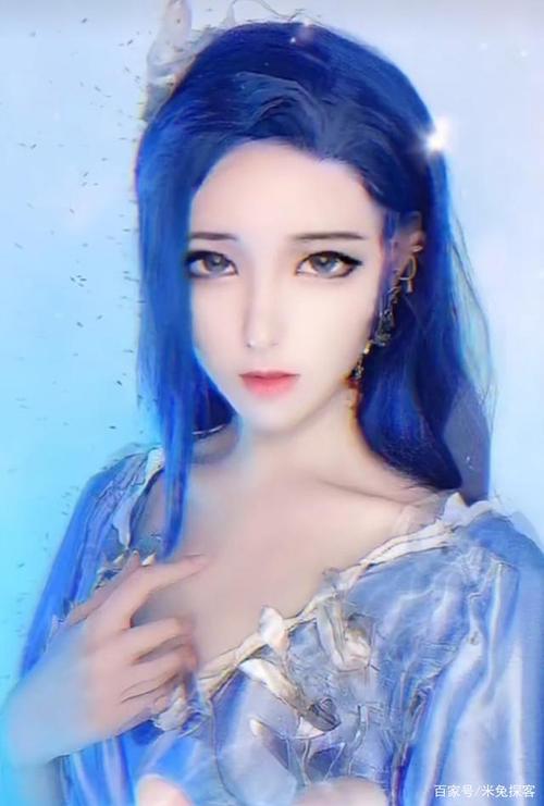 同样是cos斗罗女神,阿银不怎样,柳二龙温柔,比比东神