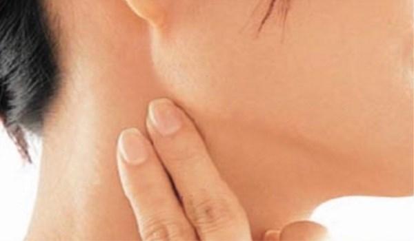 这几种面相特征的女人不要惹,报复心重,黄蜂尾后针!