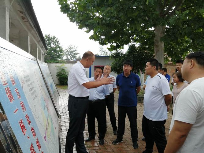 8月11日上午,牡丹区高庄镇到我镇考察学习土地增减挂钩工作