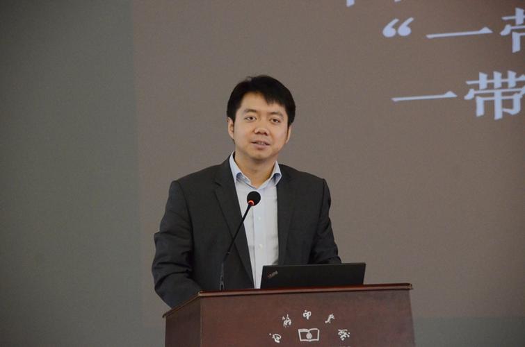 中国人民大学重阳金融研究院执行院长王文教授