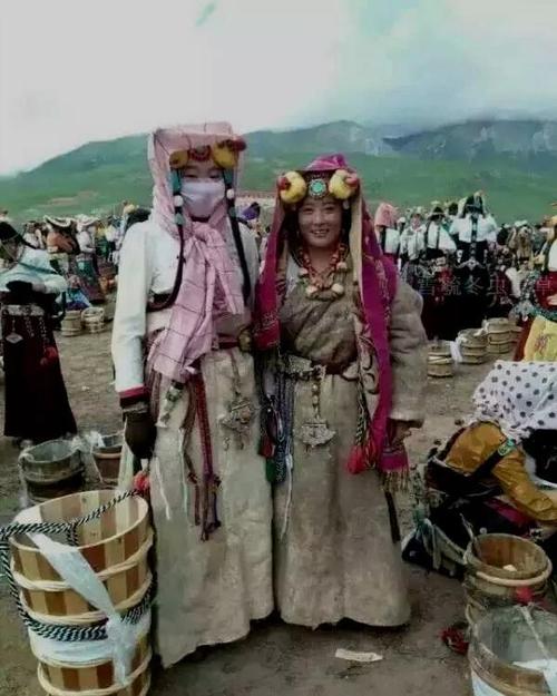 救狼哺鹤爱浸荒原让无数人汗颜的藏地牧羊女达娃卓嘎