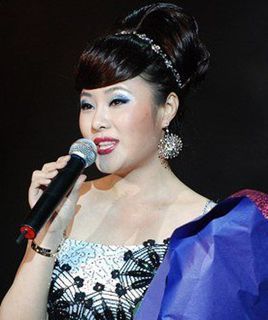 罗菲(原中国铁路文工团歌唱演员)