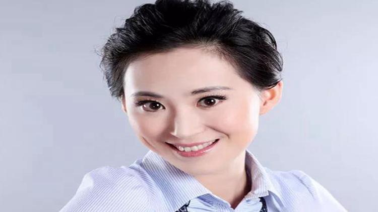 好记者讲好故事| 山东台崔真真讲述她与三双鞋子的故事