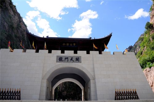 可以获得超人胆量的网红打卡地:龙门天关
