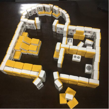 同城游:网友用麻将建房子,一个个都是建筑鬼才!