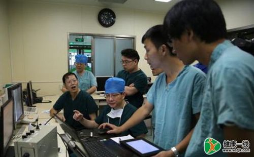 复旦大学附属浦东医院余波教授及其团队运用自主研发的国产远程数控