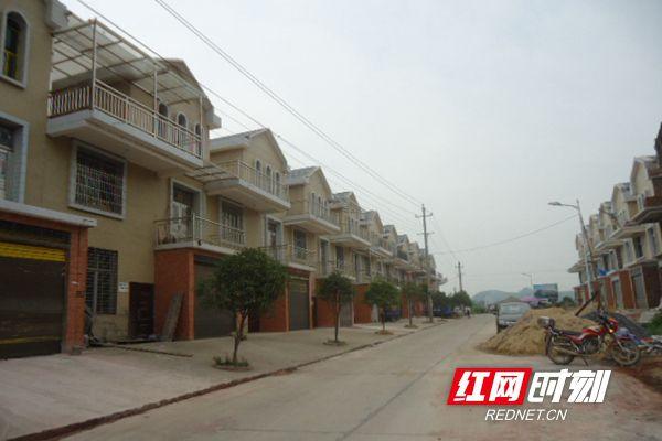 新邵陈家坊镇:环境整治靓了村庄富了村民