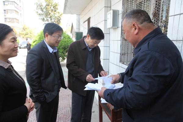 李建忠局长调研利辛城区初中教育