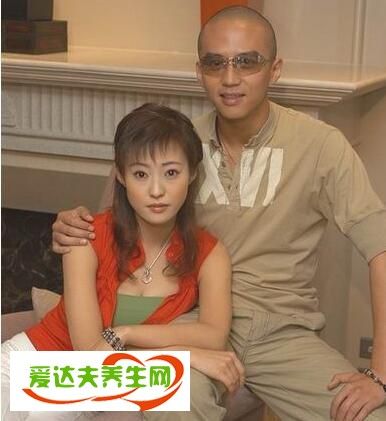 冯静老公