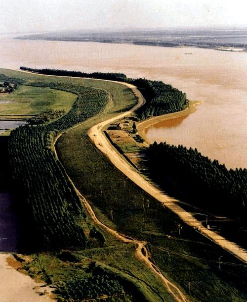 荆江:"九曲回肠"是如何形成的? 长江万里长,险段在荆江.