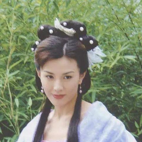 还有朱晏,比较脸生的一位,但她的脸确实也蛮有风情的.