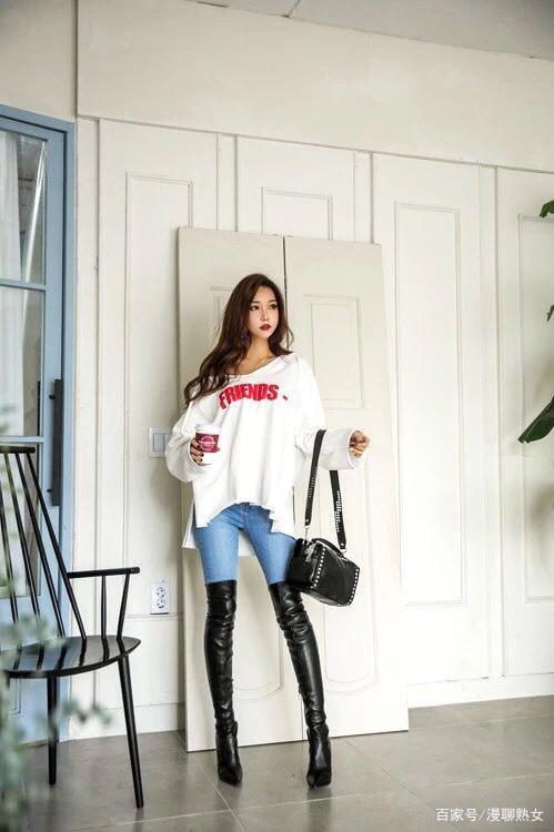 韩国美腿模特尹爱智牛仔裤长筒靴休闲装网拍