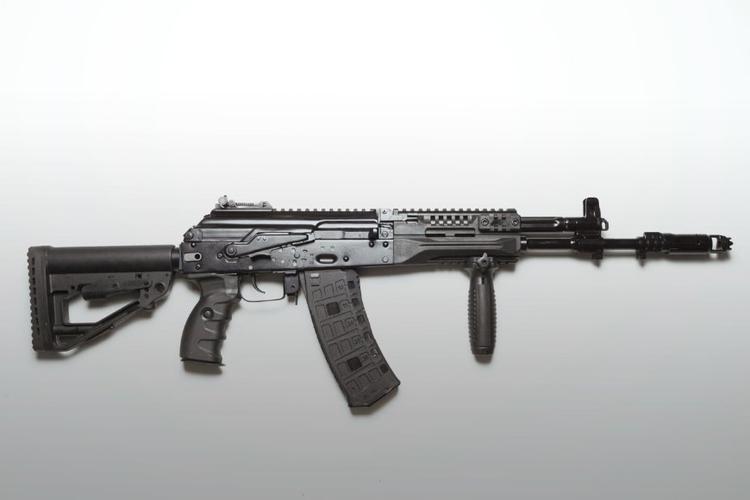 俄罗斯部队最酷炫轻武器,ak-12突击步枪始于颜值终于性