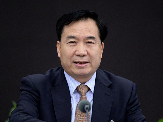 【余功斌任鞍山市委委员,常委,副书记】并提名为鞍山市市长候选人